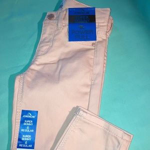 #2388 NWT Girls Jordache skinny jeans